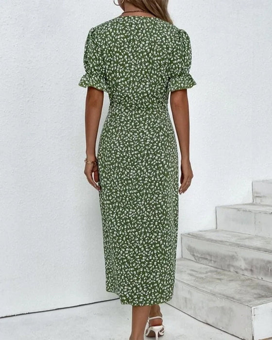 Sukienka w kwiatowy wzór z krótkim rękawem