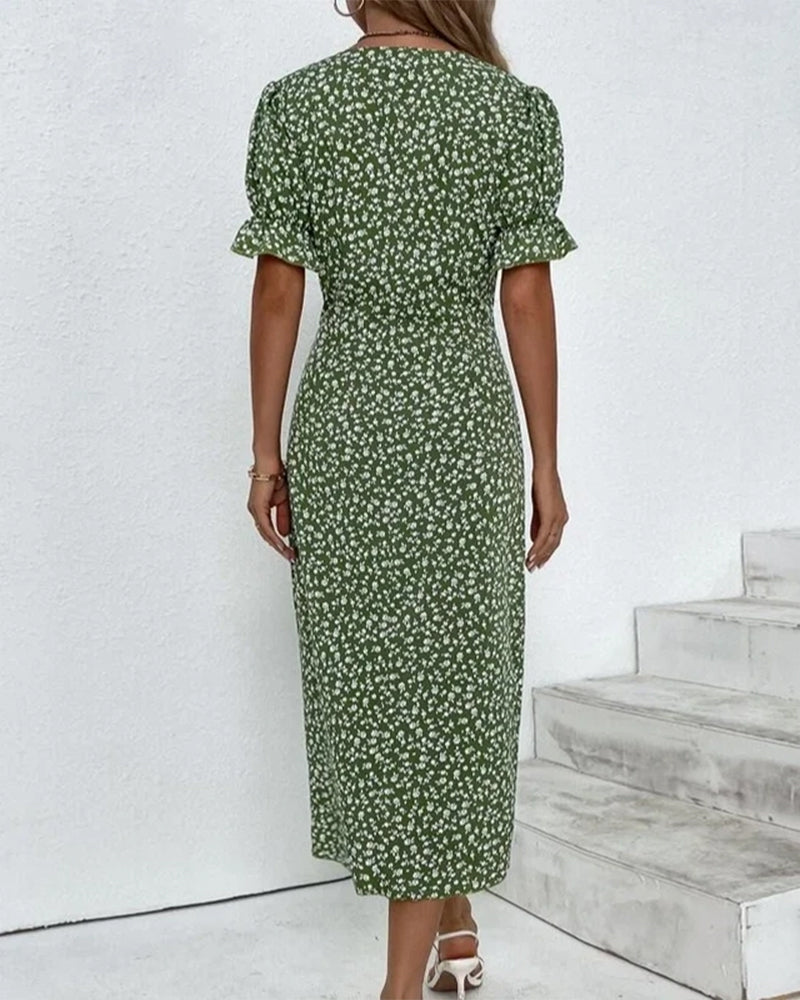 Sukienka w kwiatowy wzór z krótkim rękawem