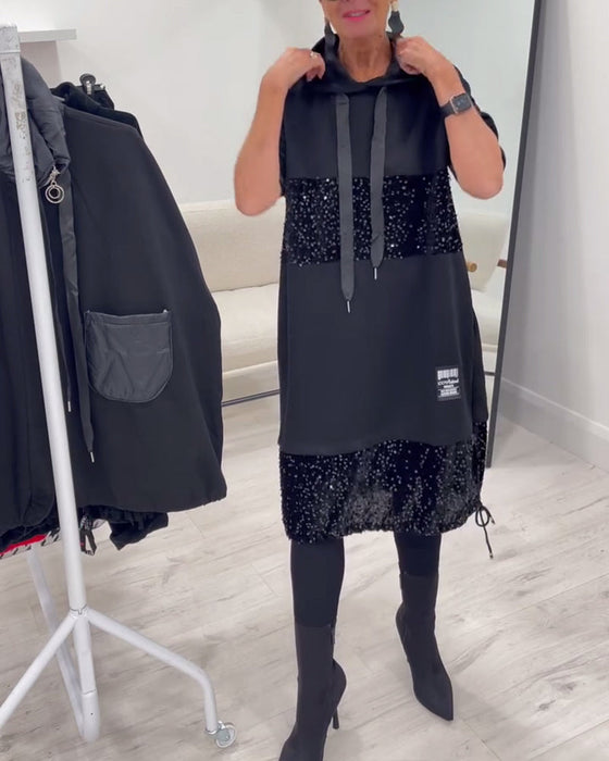 Sukienka Z Kapturem I Modnym Patchworkiem