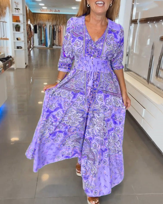 Sukienka wakacyjna z krótkim rękawem i dekoltem w serek