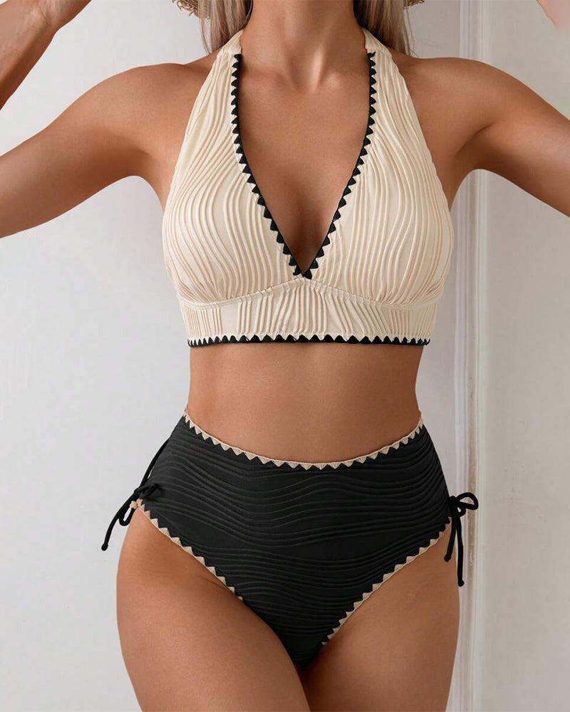 Bikini Set Dwuczęściowy z Halterem i Kontrastowym Designem