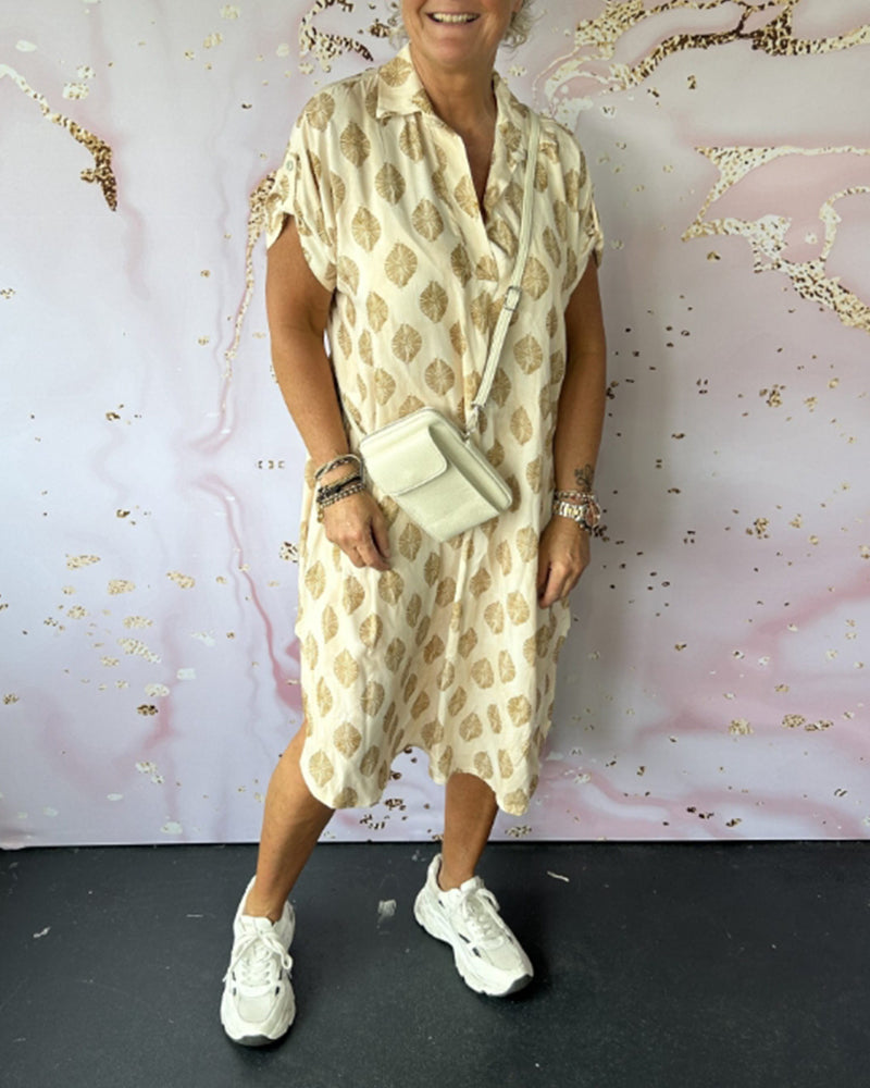 Luźna sukienka z krótkim rękawem