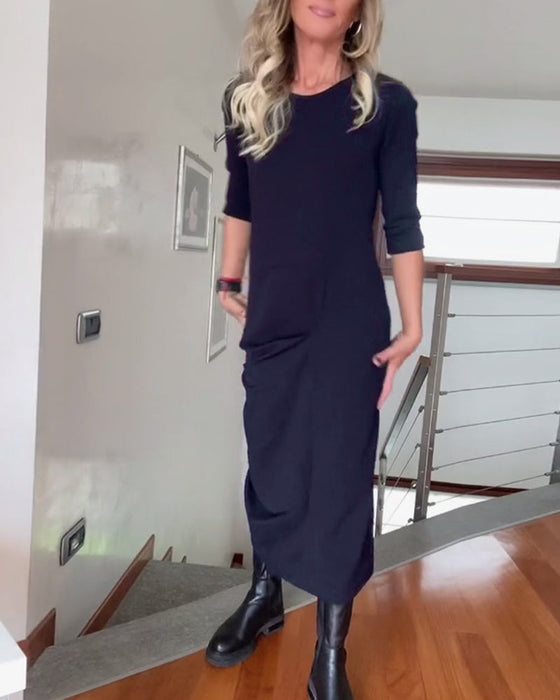 Sukienka plisowana z okrągłym dekoltem i jednolitym kolorze