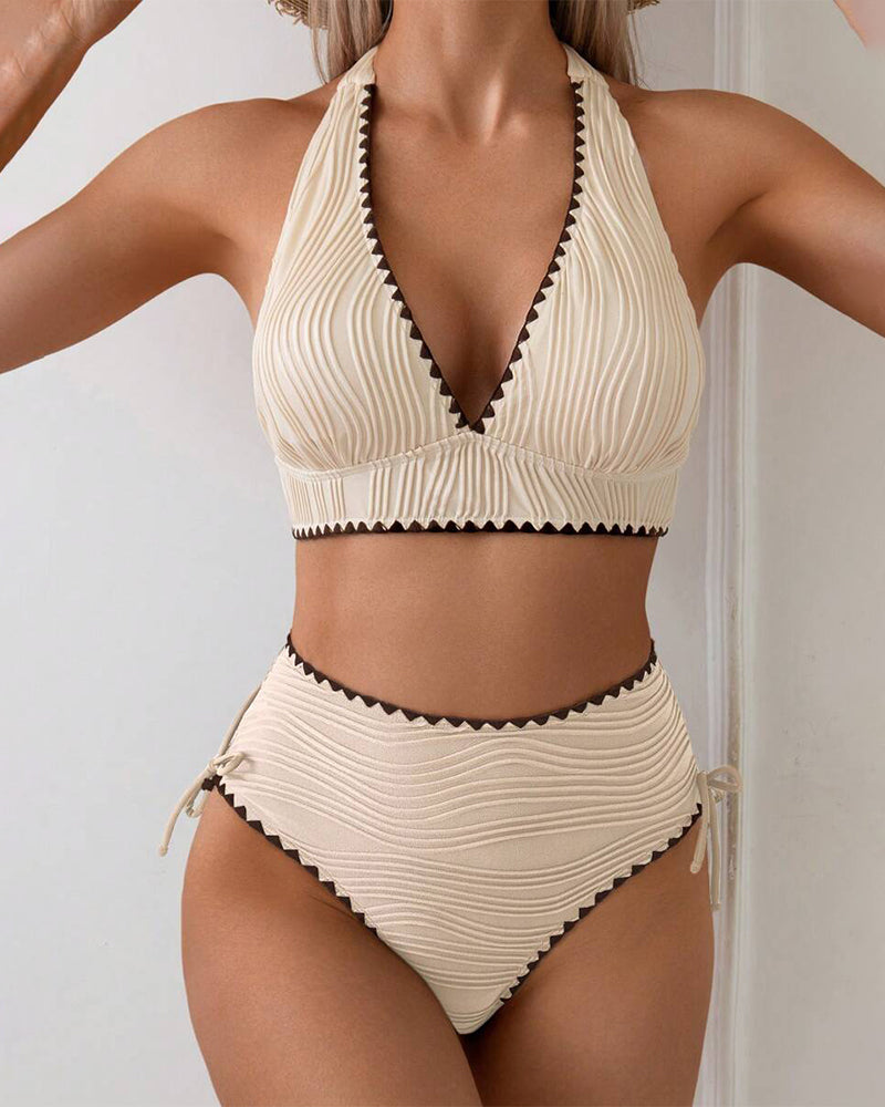 Bikini Set Dwuczęściowy z Halterem i Kontrastowym Designem