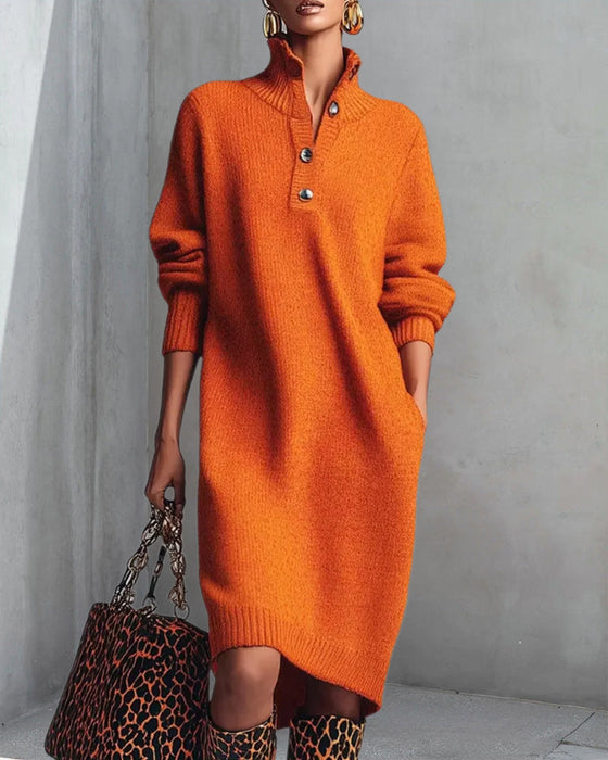 Jednokolorowa Sukienka Z Guzikami I Wysoką Szyją