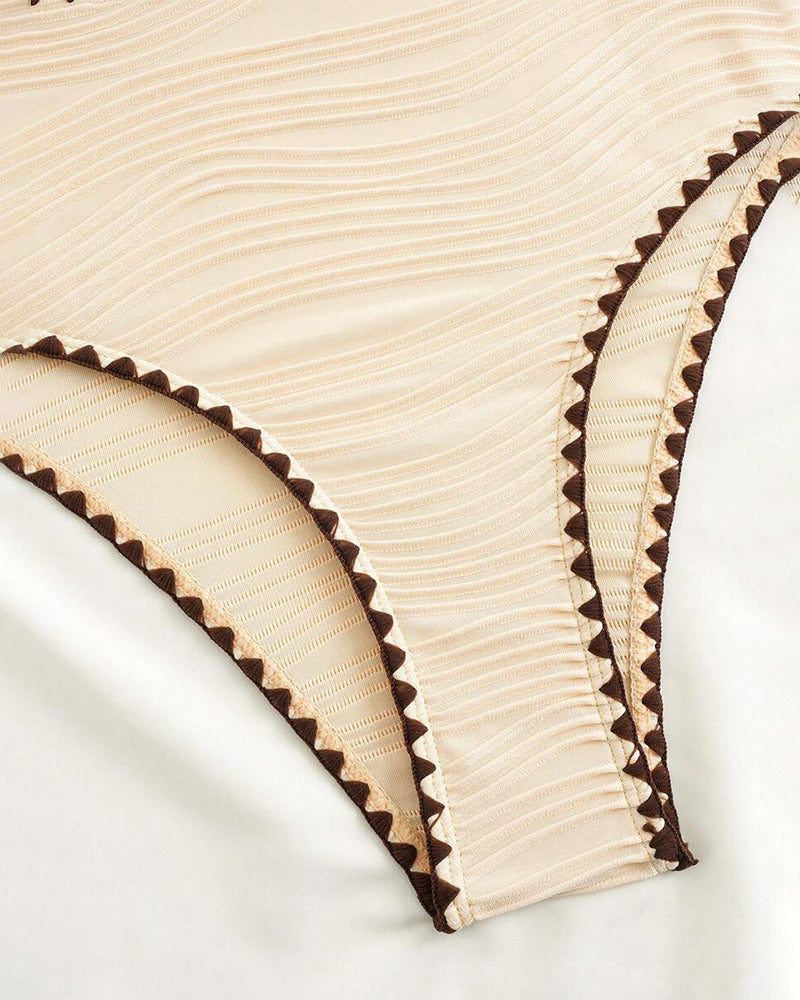 Bikini Set Dwuczęściowy z Halterem i Kontrastowym Designem