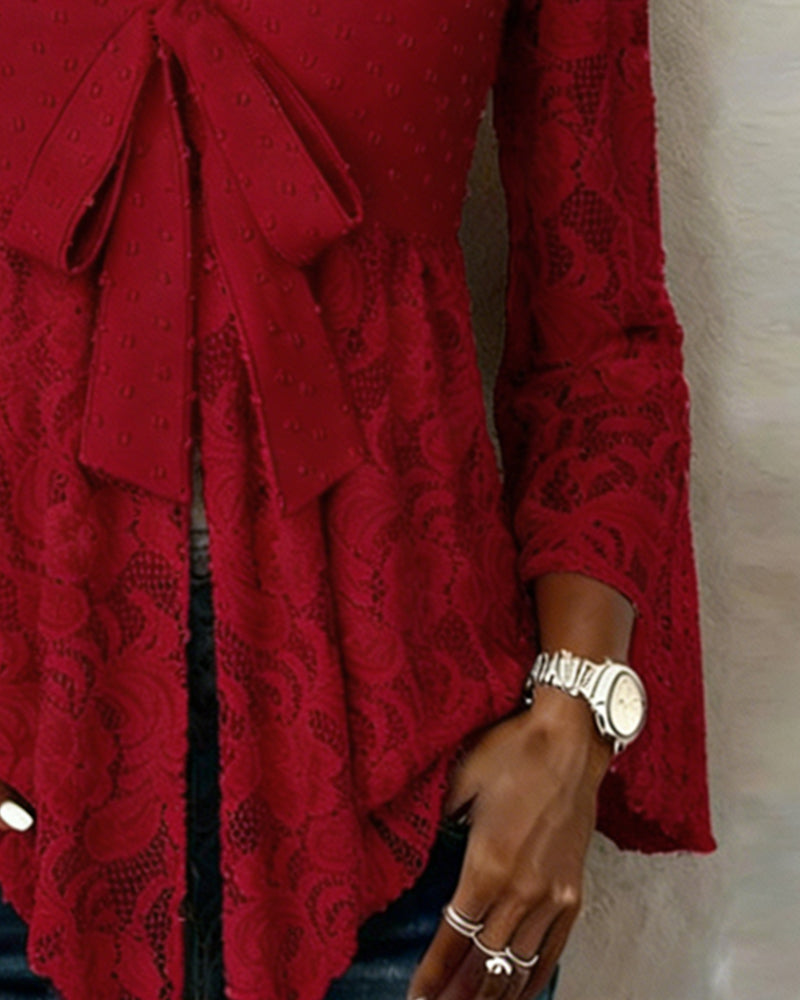 Jednokolorowa Bluzka Z Dzwonowymi Rękawami I Dekoltem W Serek