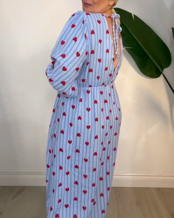 Sukienka Elegancka Dekolt W Serek Wzór W Serca