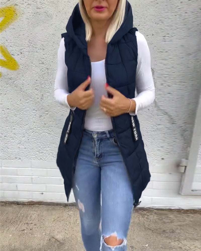 Zapinany na zamek bezrękawnik z kapturem ocieplany