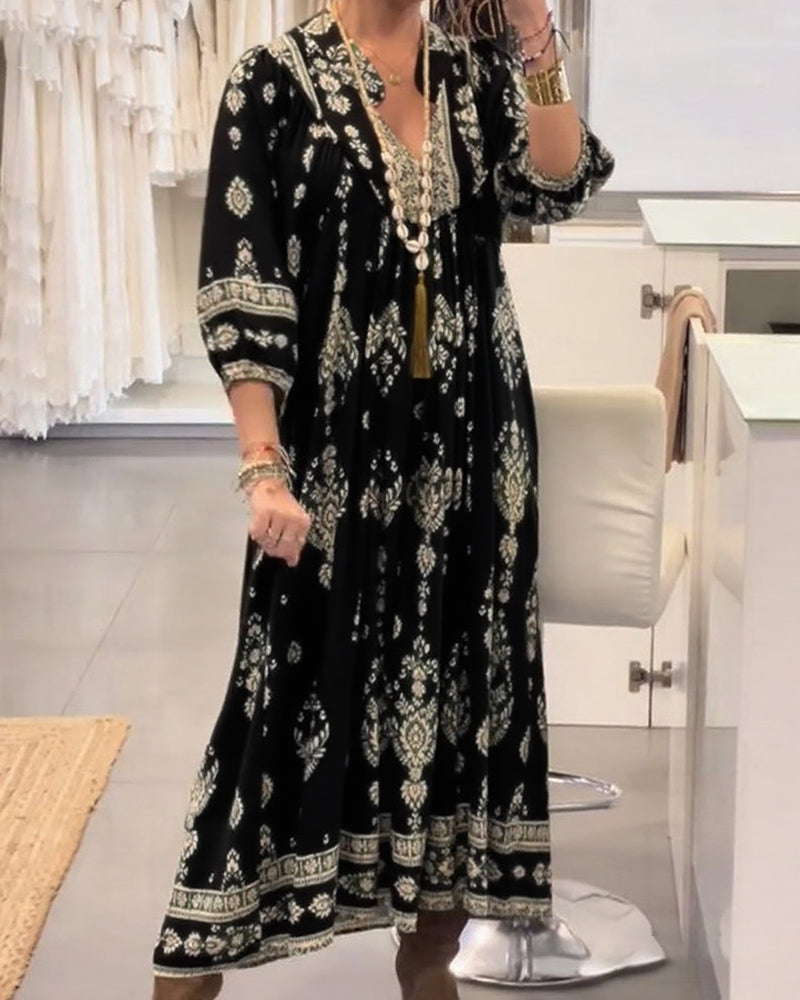 Sukienka casualowa z nadrukiem i luźnymi kieszeniami