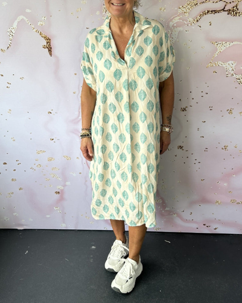 Luźna sukienka z krótkim rękawem