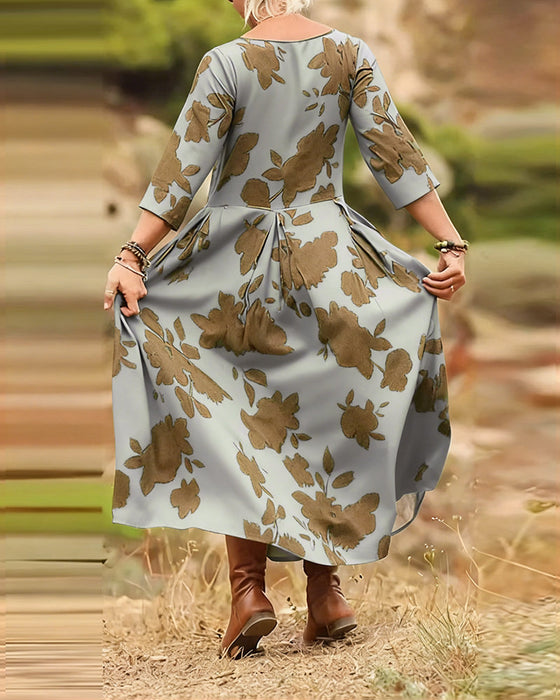 Sukienka w stylu retro z nadrukiem