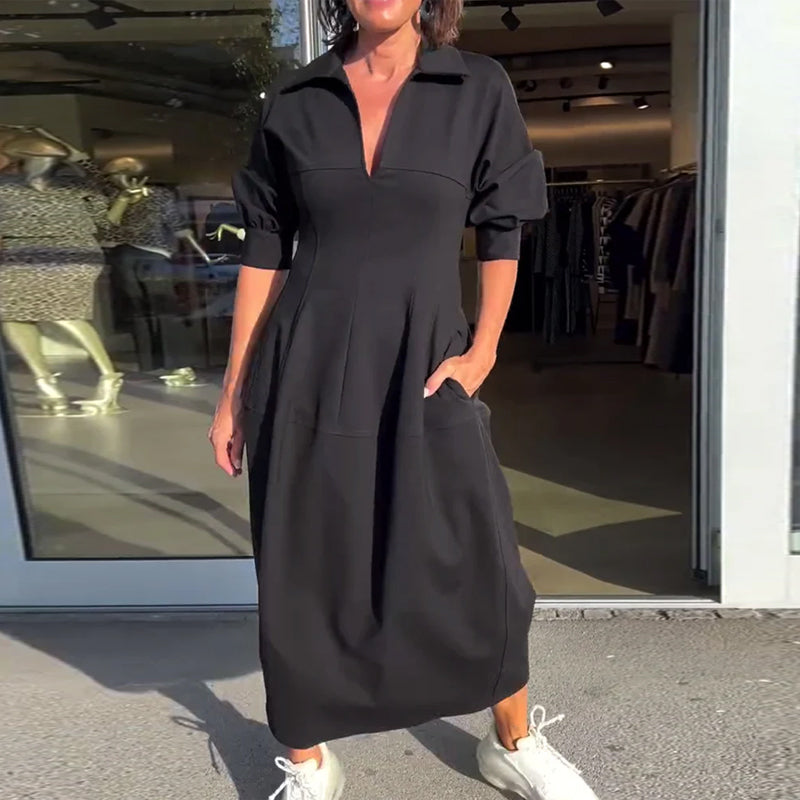 Sukienka w jednolitym kolorze