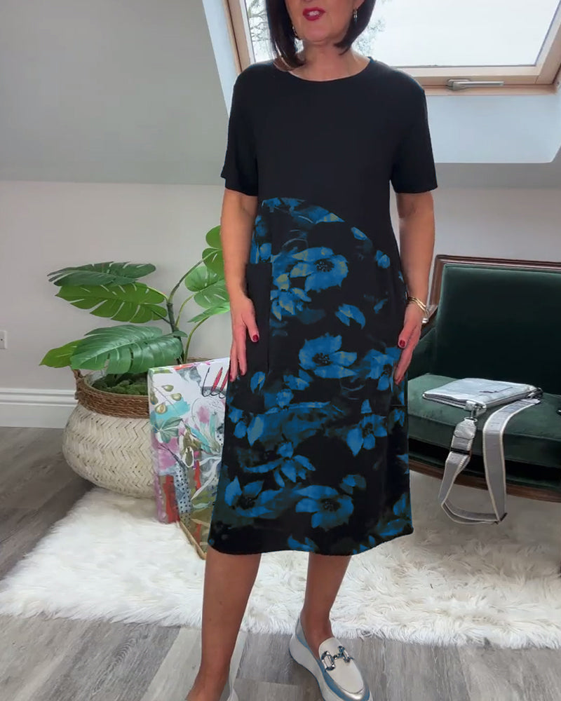 Sukienka z okrągłym dekoltem i kwiatowym nadrukiem oraz patchworkiem