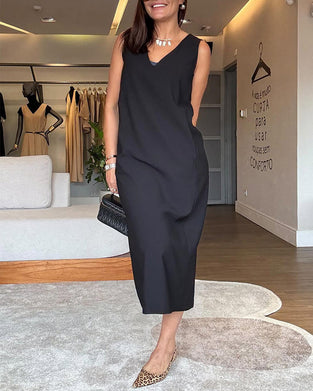 Sukienka casualowa z dekoltem w serek, bez rękawów, jednokolorowa, z rozcięciem