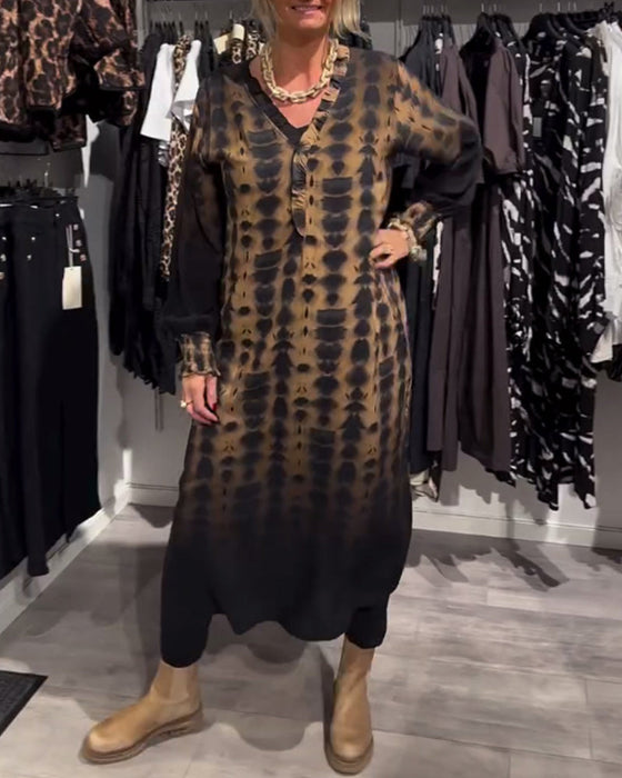 Gradientowa sukienka z długim rękawem i dekoltem w serek