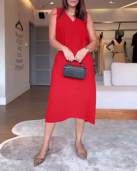 Sukienka casualowa z dekoltem w serek, bez rękawów, jednokolorowa, z rozcięciem