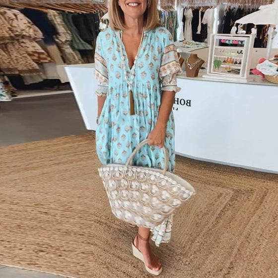 Sukienka z dekoltem w kształcie litery V