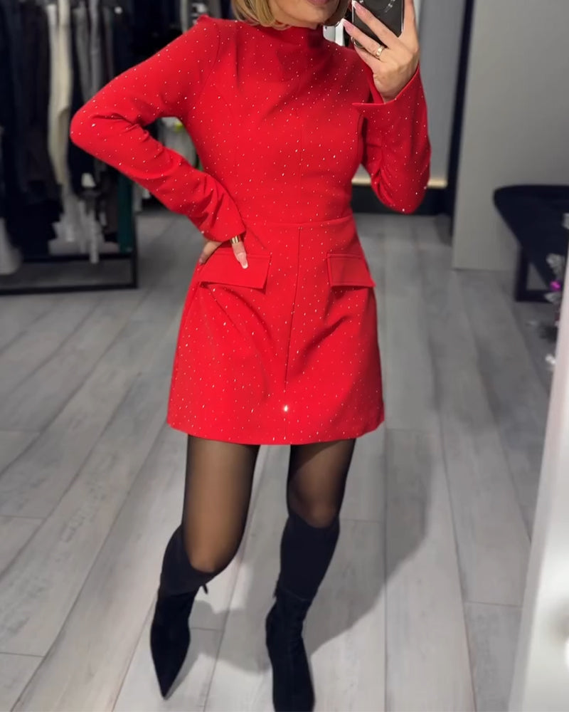 Elegancka Sukienka Z Subtelnym Połyskiem