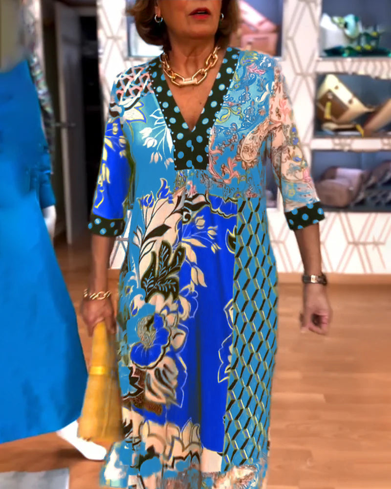 Sukienka z Wypełnieniem V z Motywem Vintage i Projektem Przerywu