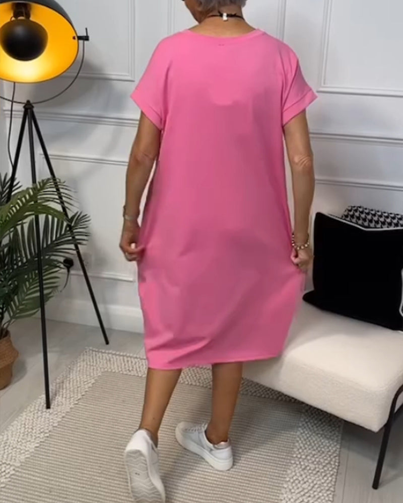 Sukienka z krótkim rękawem i nadrukiem w litery