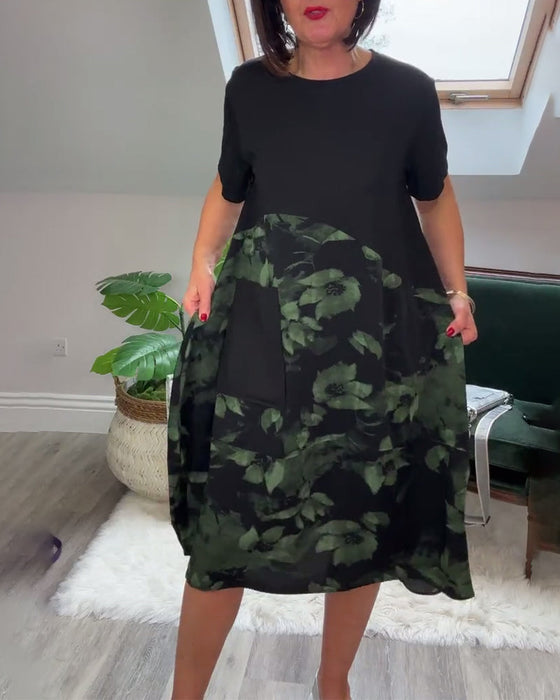 Sukienka z okrągłym dekoltem i kwiatowym nadrukiem oraz patchworkiem