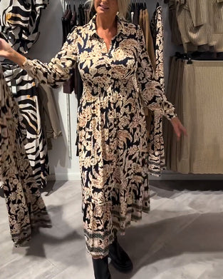 Modna Sukienka Z Kołnierzem I Nadrukiem