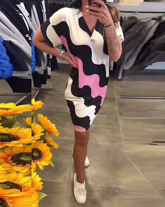 Sukienka Z Dekoltem W Serek I Falistym Wzorem