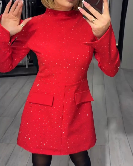 Elegancka Sukienka Z Subtelnym Połyskiem