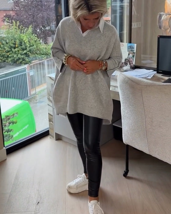 Sweter Z Cechami Dekoltu W Formie V, Przycisków I Asymetrycznej Budowy