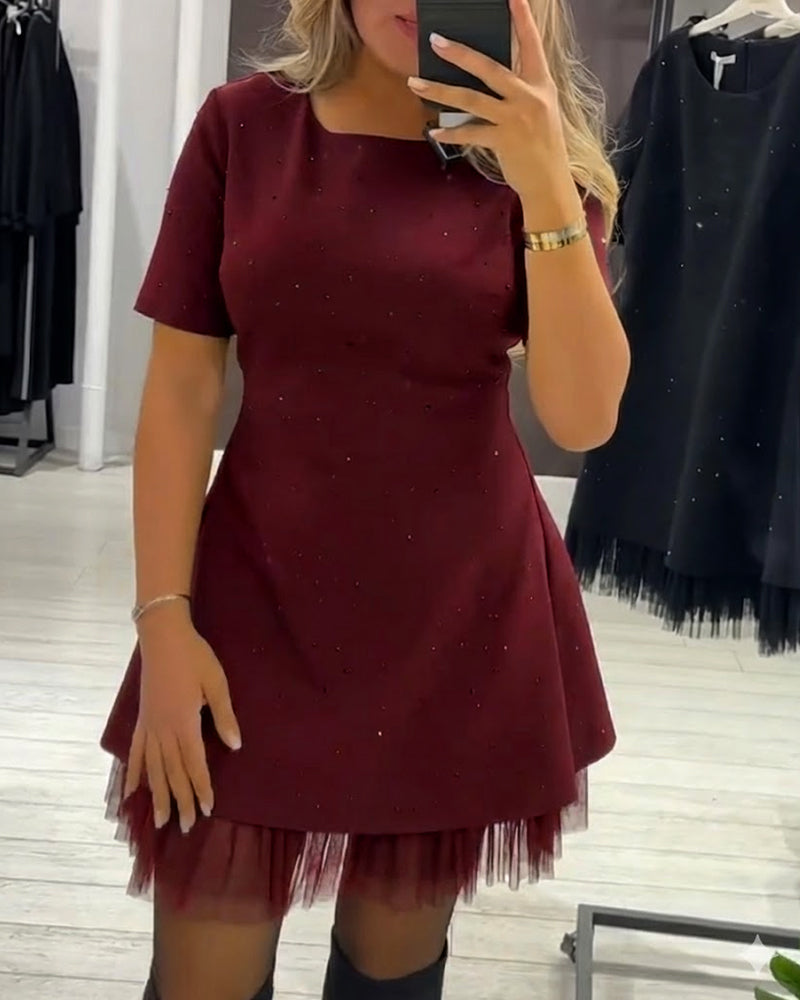 Sukienka z elegancką, mieniącą się siateczką patchworkową