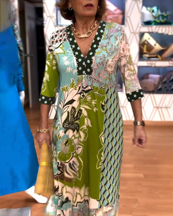 Sukienka z Wypełnieniem V z Motywem Vintage i Projektem Przerywu