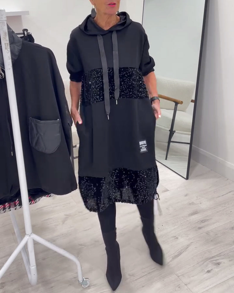 Sukienka Z Kapturem I Modnym Patchworkiem