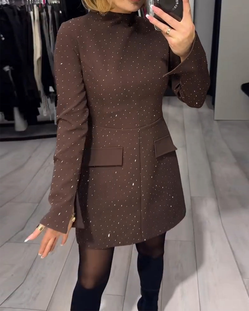 Elegancka Sukienka Z Subtelnym Połyskiem