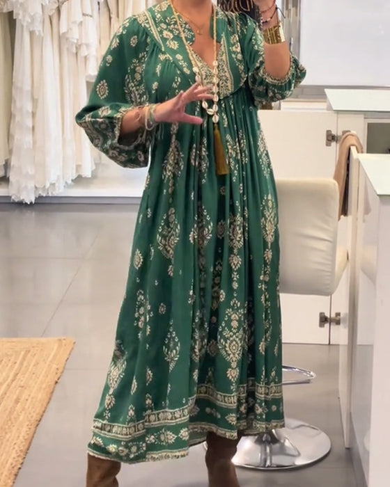 Sukienka casualowa z nadrukiem i luźnymi kieszeniami