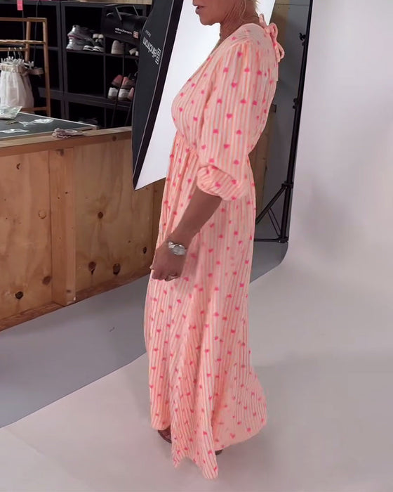 Sukienka Elegancka Dekolt W Serek Wzór W Serca