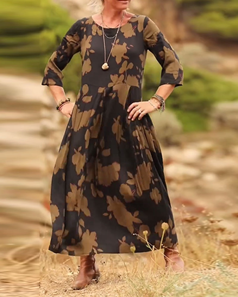 Sukienka w stylu retro z nadrukiem